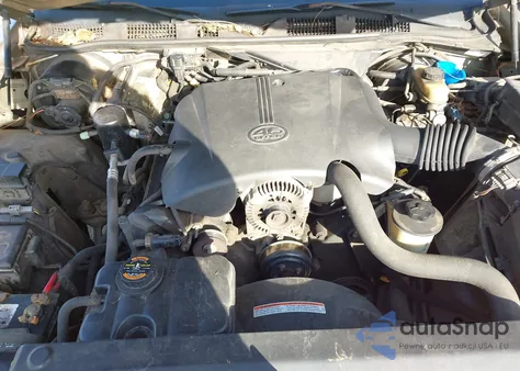 2000 Mercury Grand Marquis Ls z USA, uszkodzony, nr VIN 2MEFM75W0YX622775